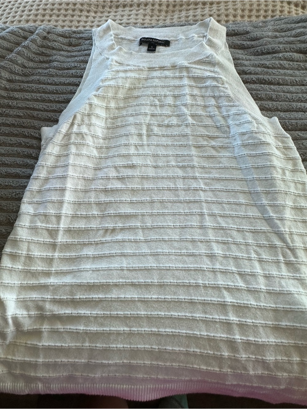 Banana Republic White Sleeveless Textured Knit Top Small